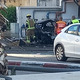 Das Bild zeigt ein durch Raktenbeschuss zerstörtes Fahrzeug im israelischen Rishon Lezion