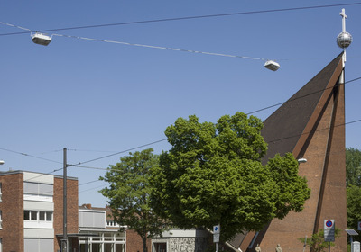 Dreieckiges Kirchengebäude