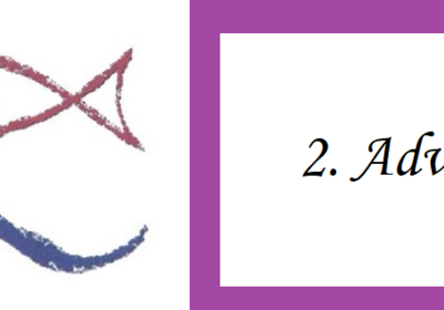 Das Bild zeigt ein stilisiertes Fischsymbol in Rot und Blau sowie den Text „2. Advent“ in eleganter Schrift auf weißem Hintergrund. Der Hintergrund ist lila. Die Darstellung vermittelt einen festlichen Bezug zum zweiten Advent.