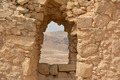Gemauertes Fenster der Festungsruine in Masada, Israel