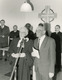 Das Foto zeigt den ehemaligen Schriftführer Ernst Uhl bei der Einweihung des Lidice-Hauses der Begegnung 1998
