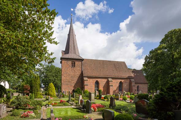 Das Foto zeigt die Kirche St. Johannes in Bremen-Arsten