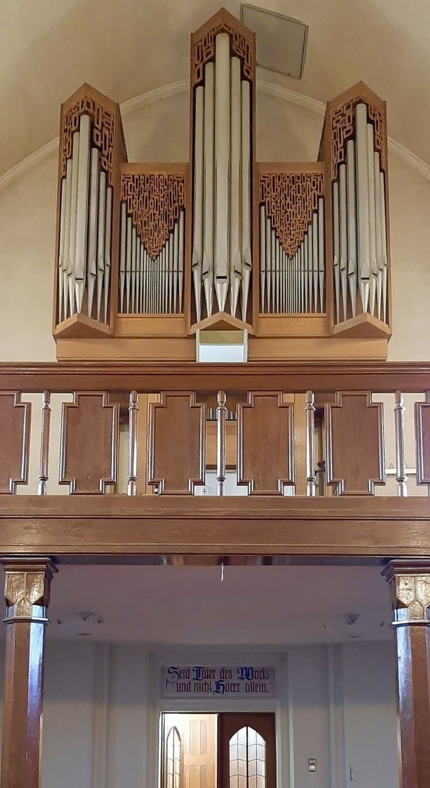 Das Foto zeigt die Orgel in Alt-Hastedt